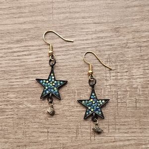 Pigness & Company Star-Shaped Black and Blue Earrings